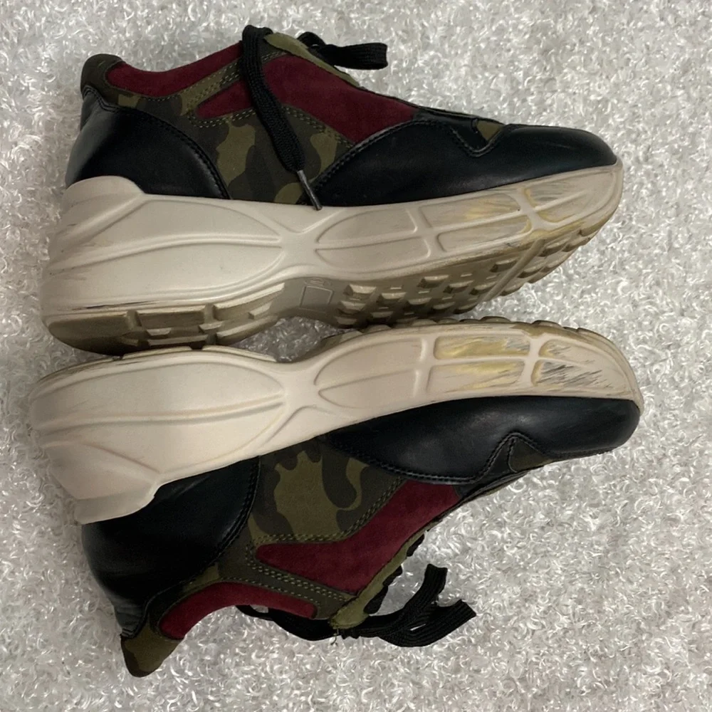 Steve Madden. Ladies Size 7. Camo Chunky Sole Sneakers